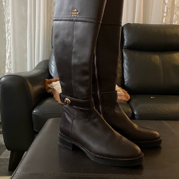 Coach Brown Boots size 5 - Picture 6 of 9